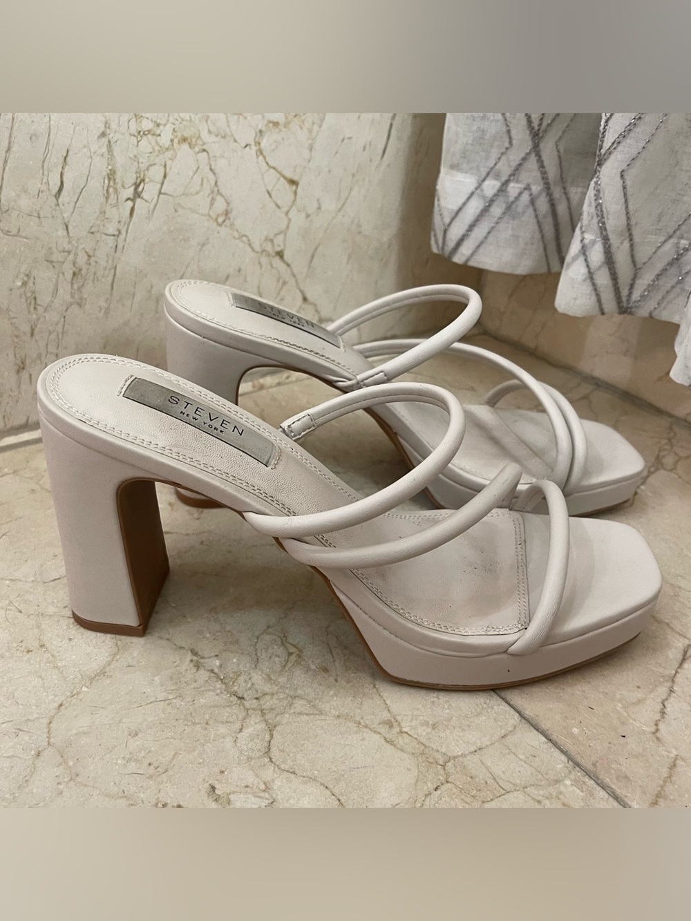 Steve Madden White Strappy Square-Toe Slide Mules